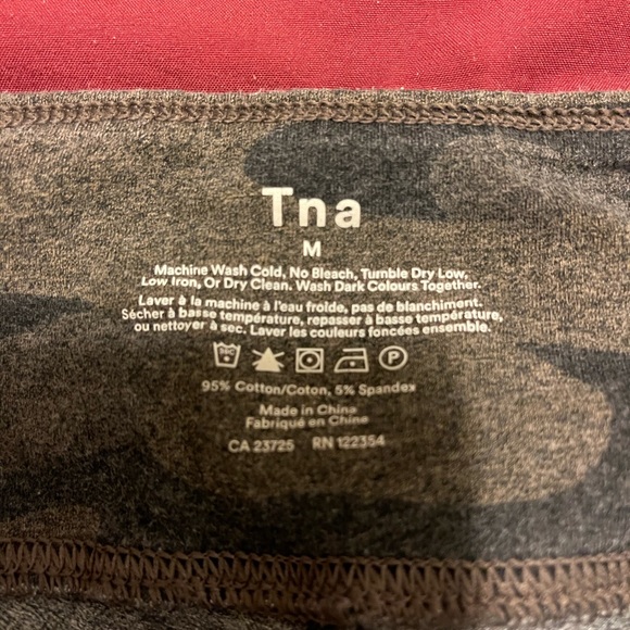 leggings - Picture 3 of 3